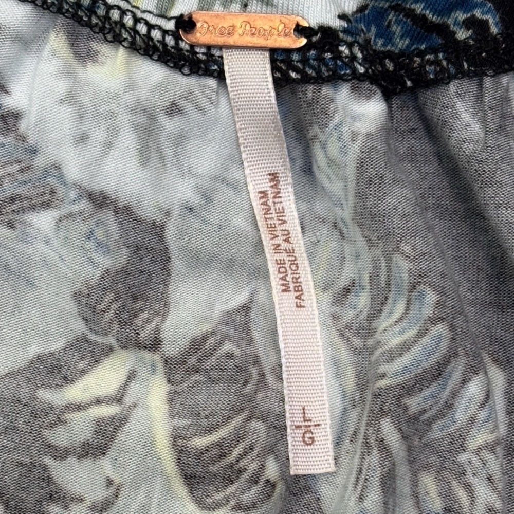 Free People “Baja Babe Cold Shoulder” top in black floral combo, size L 🖤 - Picture 12 of 13